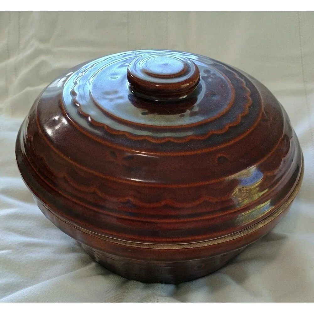 Daisy Dot Covered Casserole Dutch Oven Marcrest Stoneware Made in USA 3 Quart